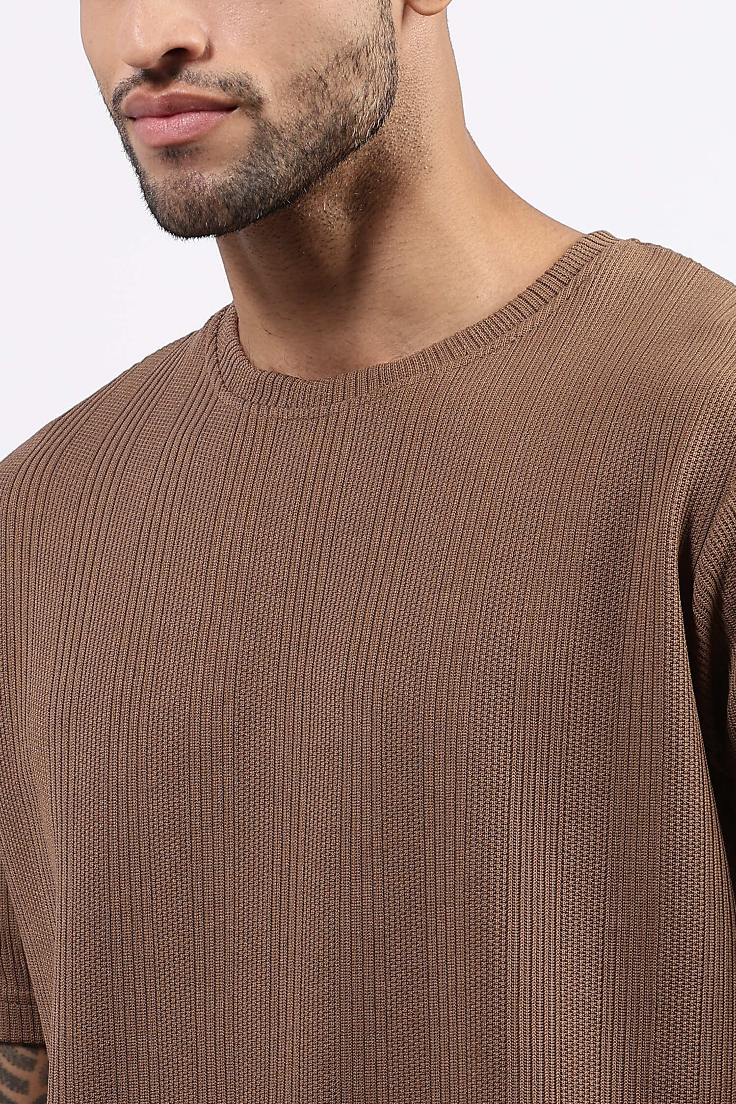 Round neck tshirt